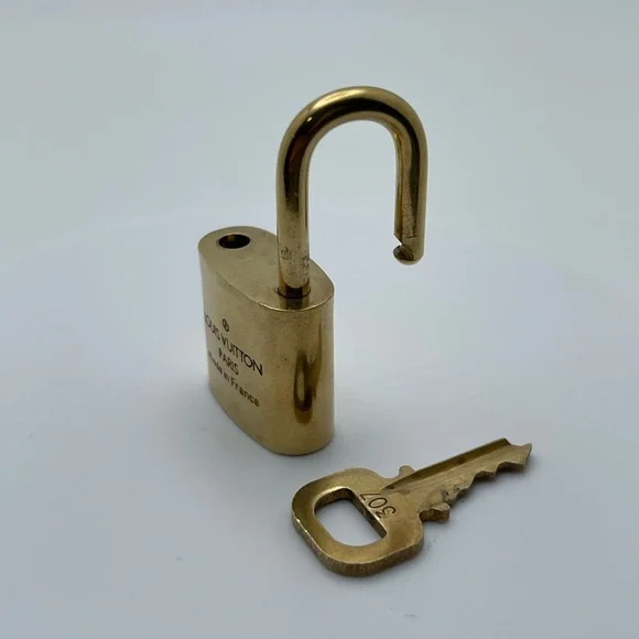 ✨LOUIS VUITTON ✨ Authentic Lock and Key #307 - Picture 4 of 7